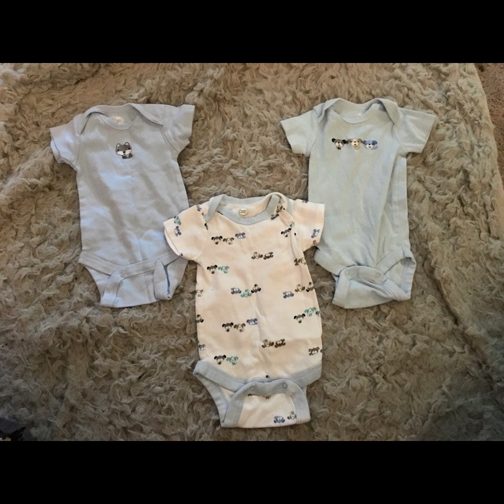 Onesie bundle 0-3 m, blue & white puppy onesies